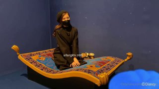他拽开我的小内内就开始操我，爽射过后帮我把内裤提上！