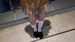少女继兄妹在派对环境中有了第一次性经历