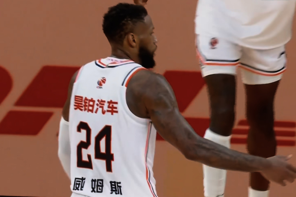 这是要打回NBA？朱芳雨押对宝！在场广东净胜43分 一人独揽5项第一